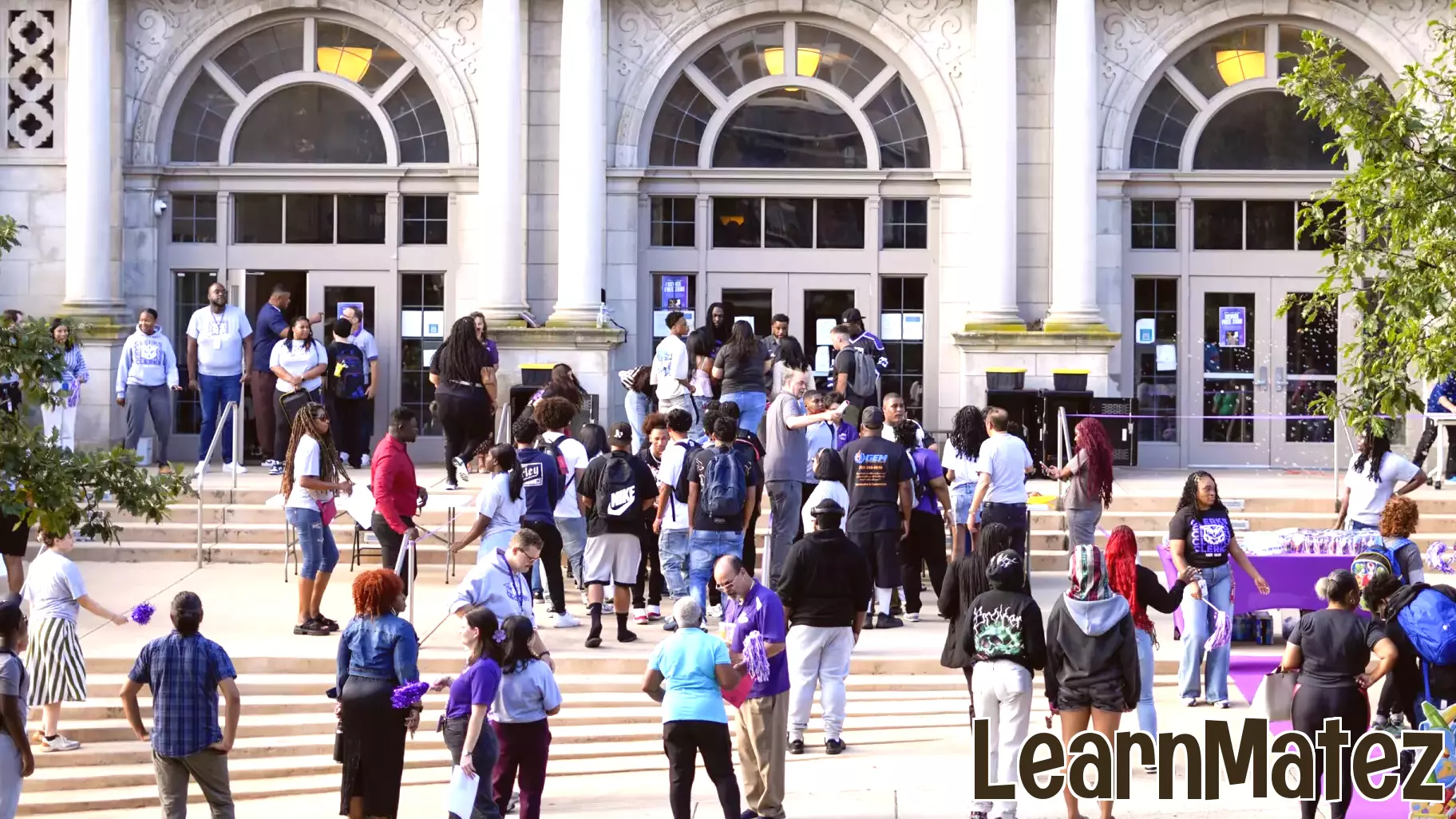 Two DC schools wilt under blazing temps, schools closed