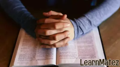 Celebrating Excellence: Five Educator Awards Announced by Jewish Education Center