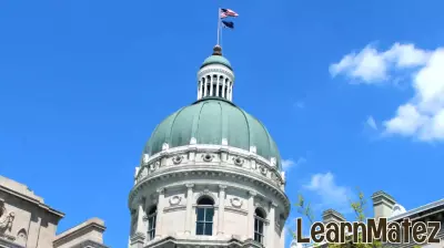 Lawmaker Critiques Partisan School Board Elections in Indiana
